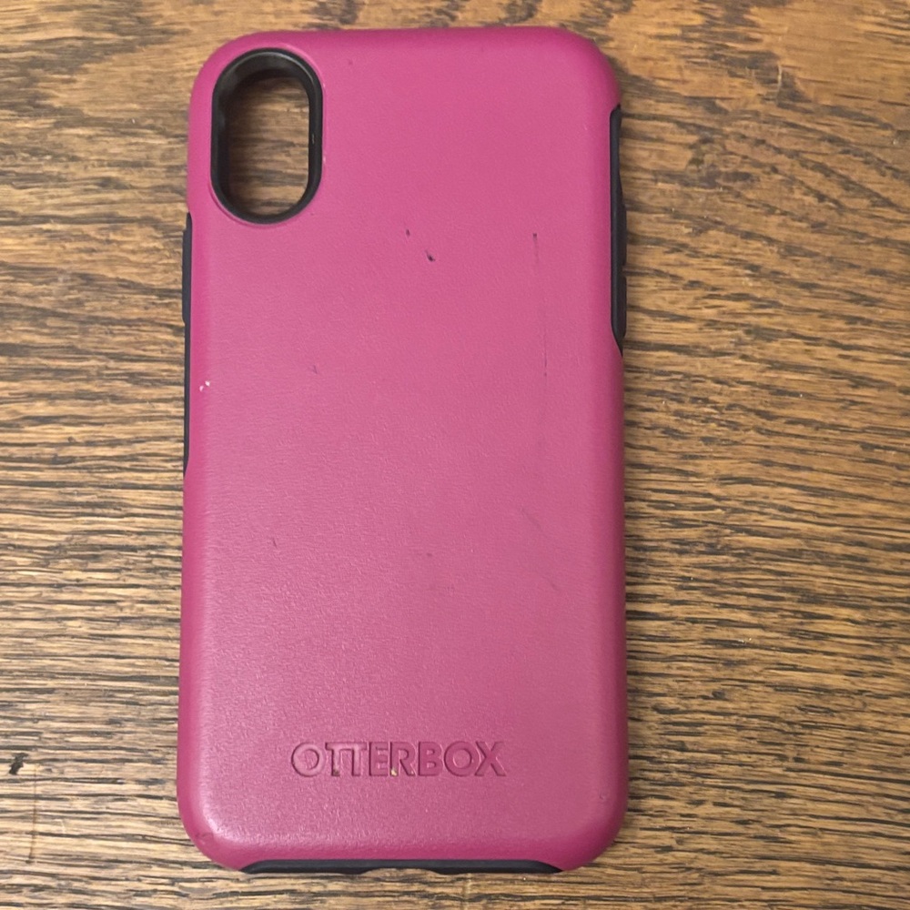 OtterBox Magenta Phone Case iPhone XS